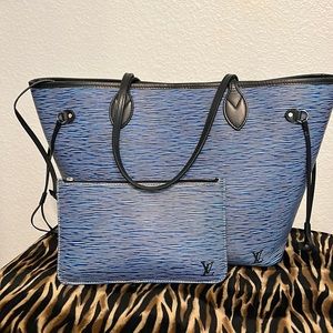 Great pre-❤️ LV Epi Leather Neverfull